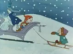 Bolek i Lolek jadą na saniach z Królową Śniegu
